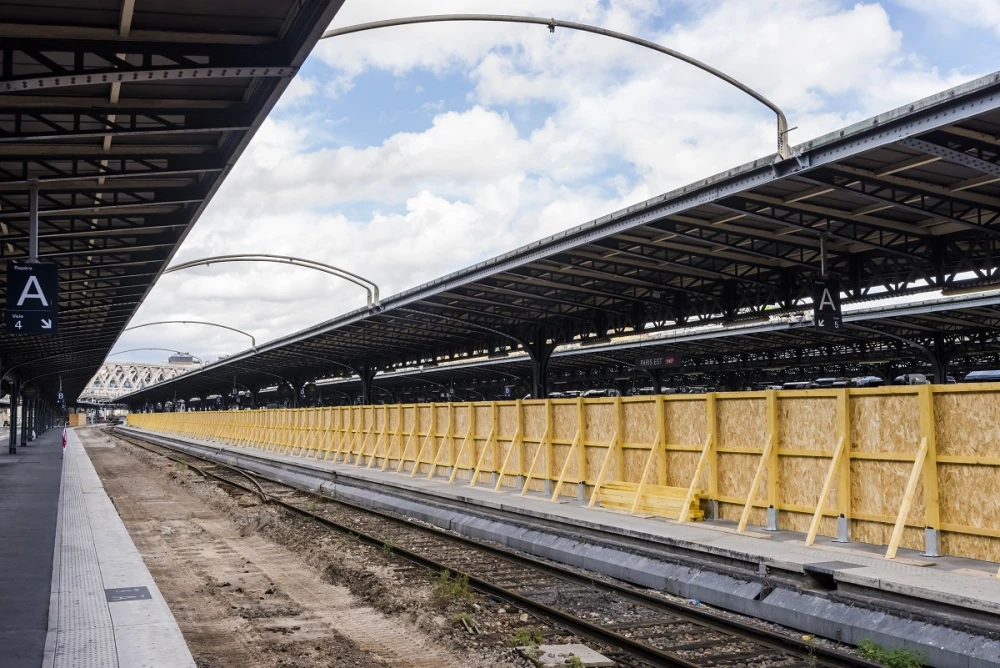 Vue des quais de la gare de Paris-Est avant la phase de démolition