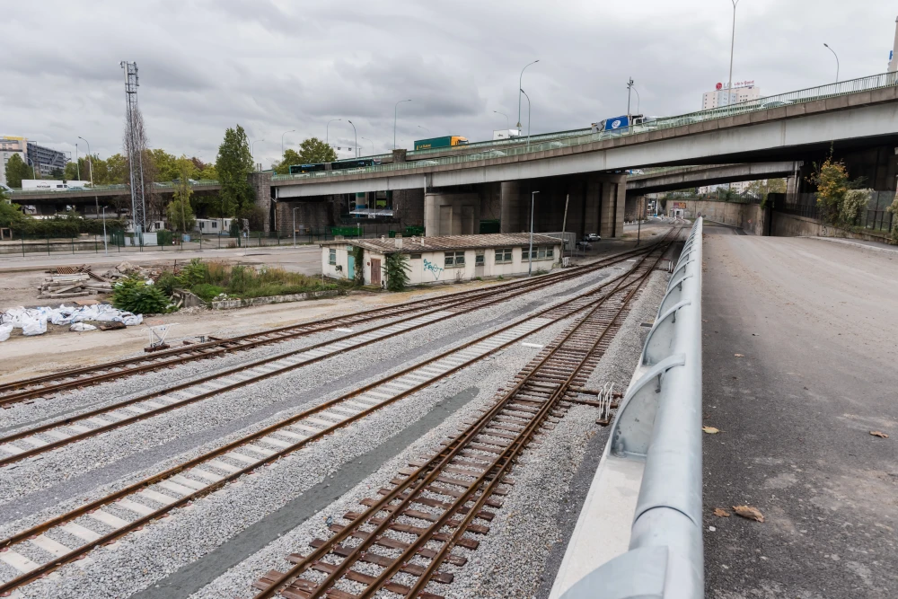 CDG Express - Voies renouvellees au niveau de Saint Denis