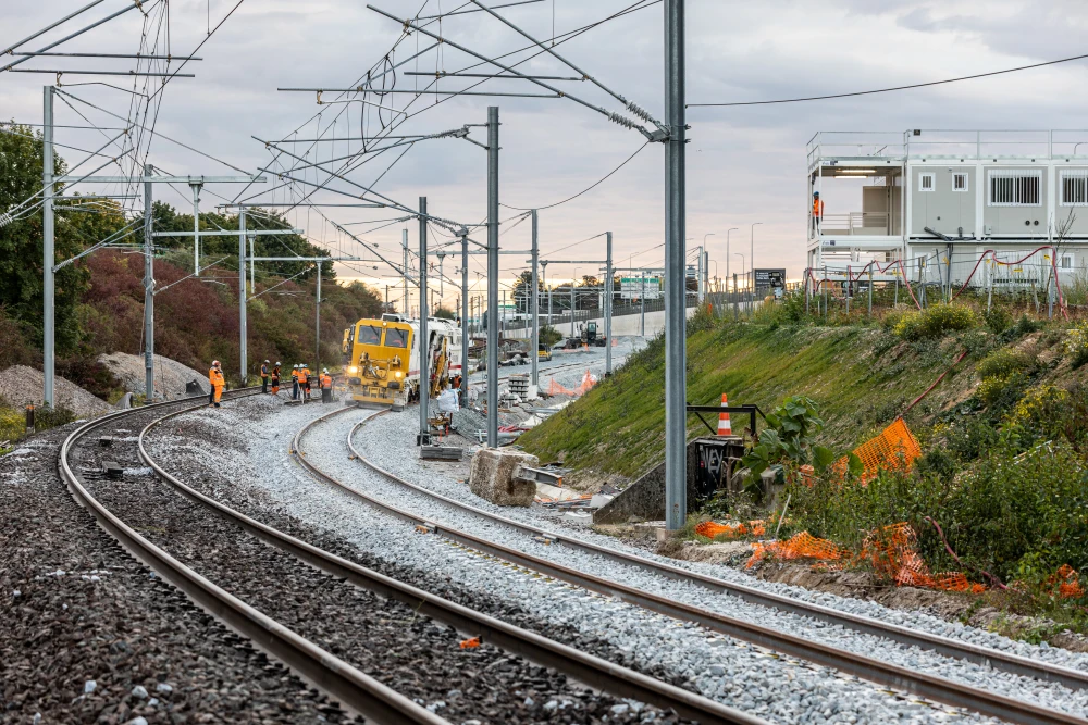 CDG Express - Construction des voies dans un tunnel