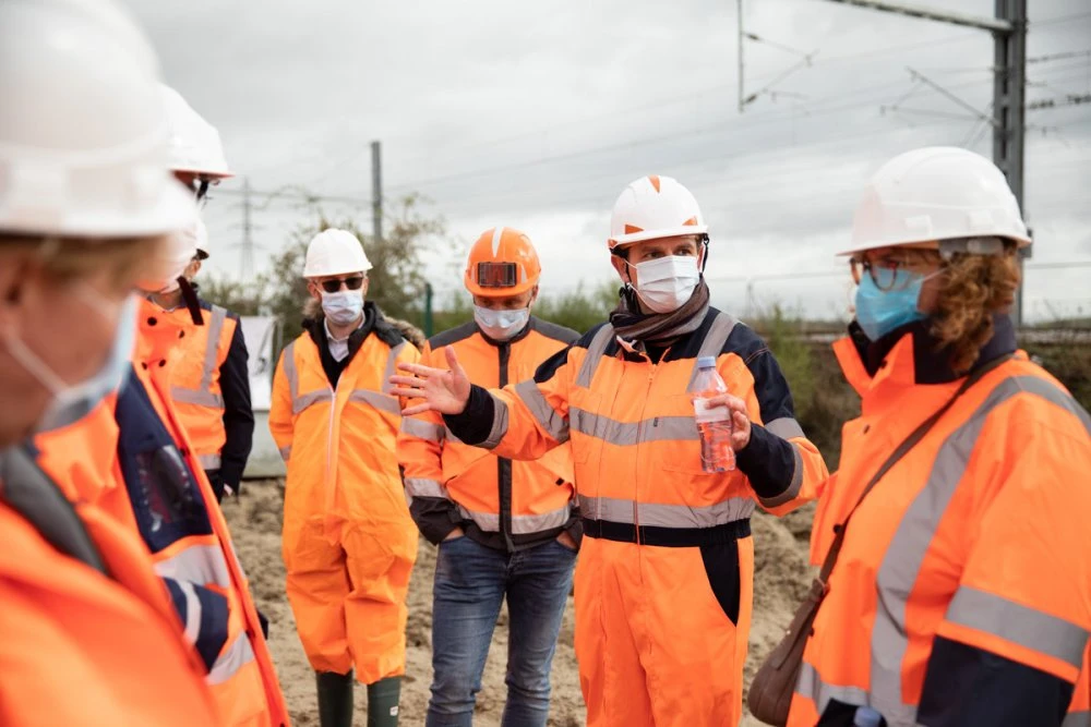 Les administrateurs du projet en visite sur la zone F